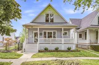 1013 State Street, St. Joseph, MI 49085