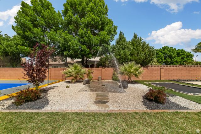 74 W ELINOR LN, Washington, UT 84780