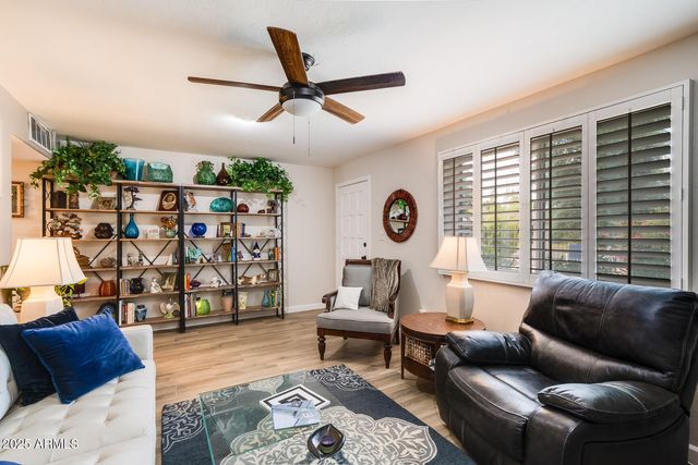 8135 N CENTRAL Avenue 12, Phoenix, AZ 85020