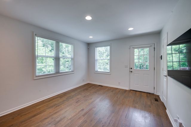 2322 Hidden Terrace Ct, Nashville, TN 37216