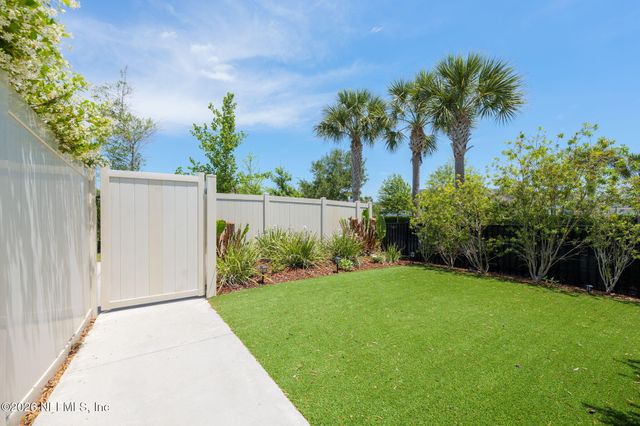 22 PARK CENTER Avenue, Ponte Vedra, FL 32081