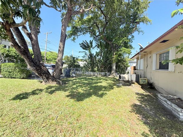 825 S 20th Ave A, Hollywood, FL 33020