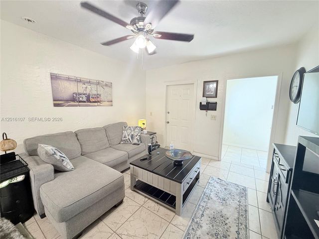 825 S 20th Ave A, Hollywood, FL 33020