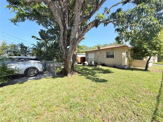 825 S 20th Ave A, Hollywood, FL 33020