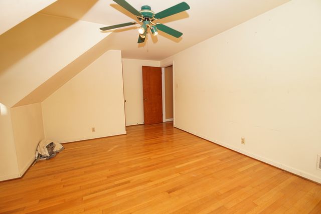 32 S College Street, Batavia, IL 60510