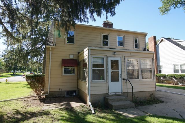 32 S College Street, Batavia, IL 60510