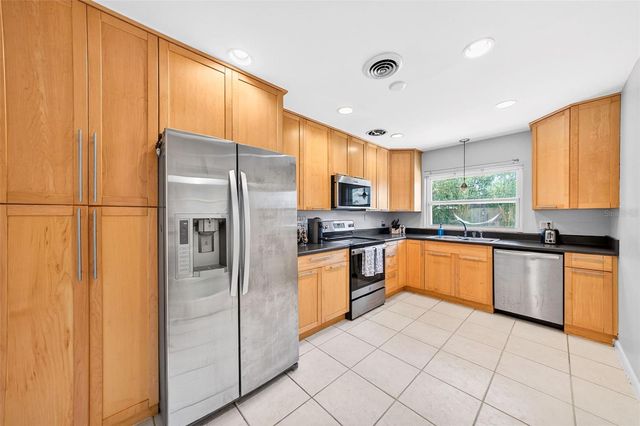 1448 CUMBIE STREET, Orlando, FL 32804
