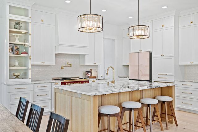 21412 Poate Court, Rogers, MN 55374