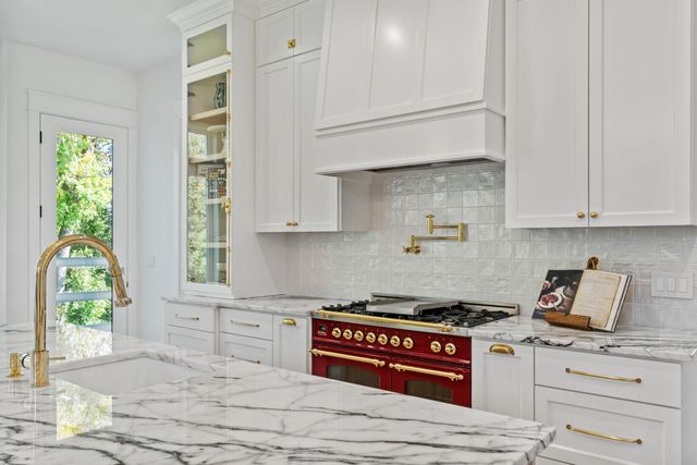 21412 Poate Court, Rogers, MN 55374