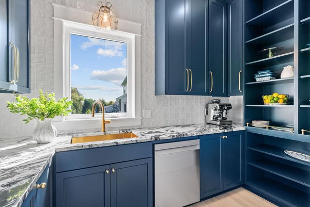 21412 Poate Court, Rogers, MN 55374