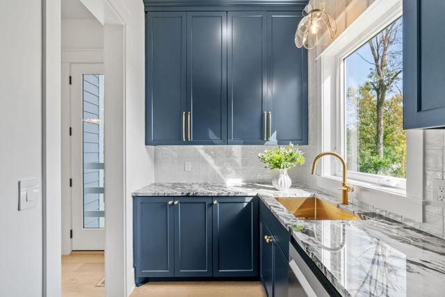 21412 Poate Court, Rogers, MN 55374