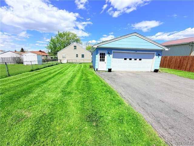 240 Hillside Avenue, Orchard Park, NY 14127