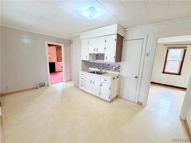 240 Hillside Avenue, Orchard Park, NY 14127