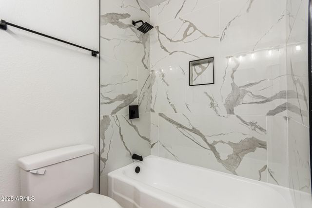 233 E ERIE Drive, Tempe, AZ 85282