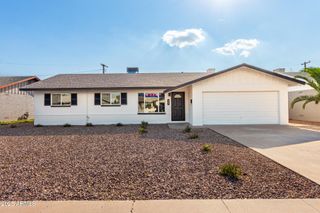 233 E ERIE Drive, Tempe, AZ 85282