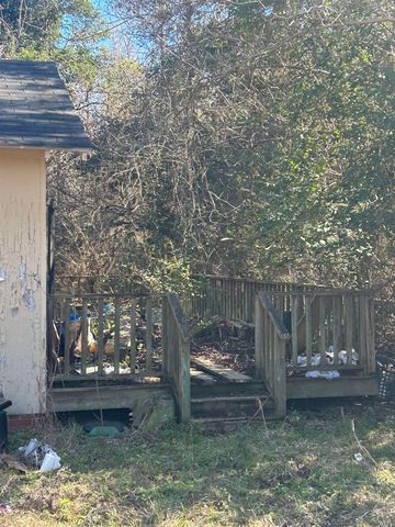 2045 Martin Luther King Hwy., Kingstree, SC 29556