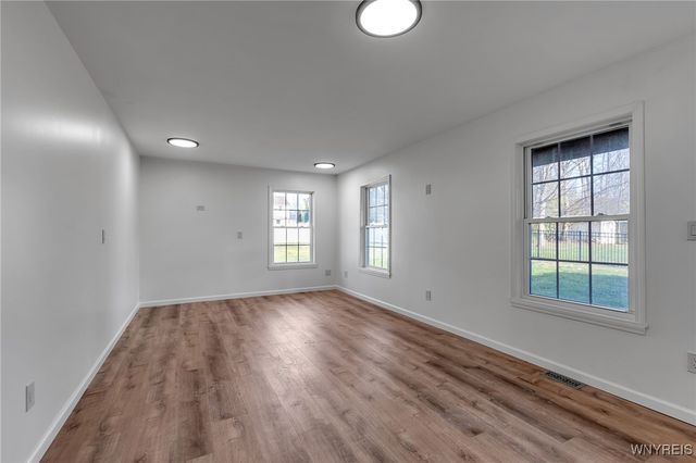 1546 Evergreen Drive, Hamburg, NY 14085