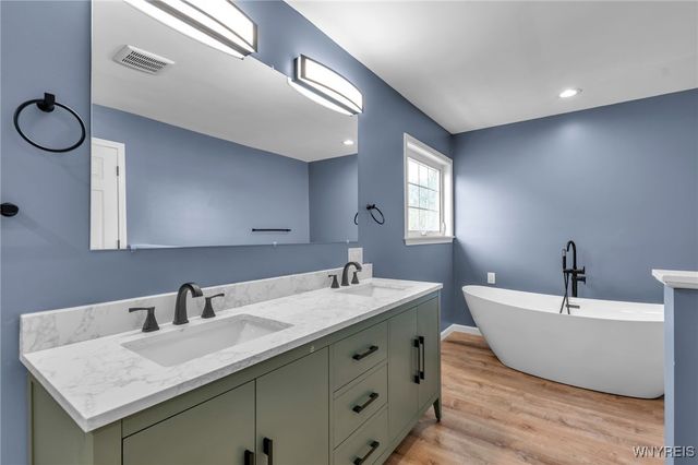 1546 Evergreen Drive, Hamburg, NY 14085