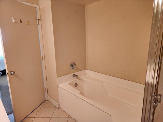 6105 BAHIA DEL MAR CIRCLE 283, St Petersburg, FL 33715