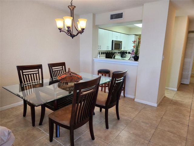 6105 BAHIA DEL MAR CIRCLE 283, St Petersburg, FL 33715