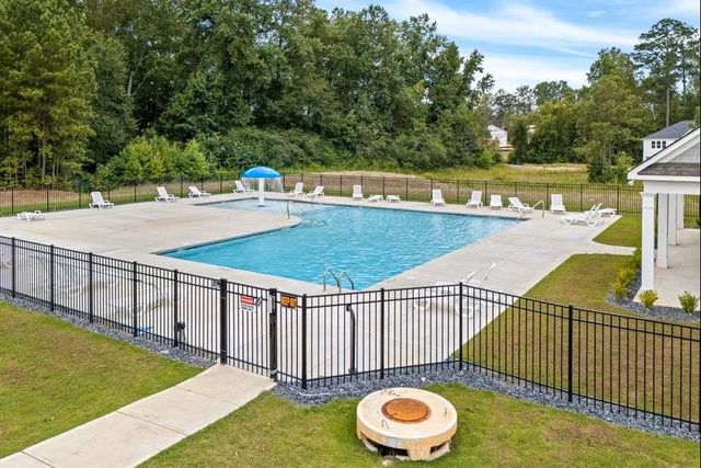 202 Freshwater Court, Lagrange, GA 30241