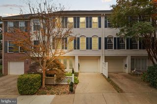 2729 PEMBSLY DR, Vienna, VA 22181