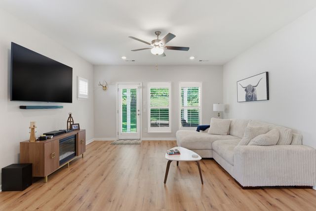 7143 Pepper Tree Cir, Fairview, TN 37062
