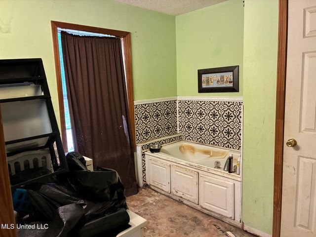 353 County Road 5051, Booneville, MS 38829