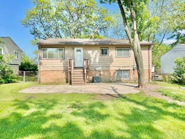 724 Union Drive, University Park, IL 60484