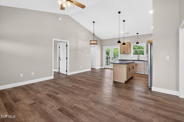 155 Walton Circle, Mosheim, TN 37818