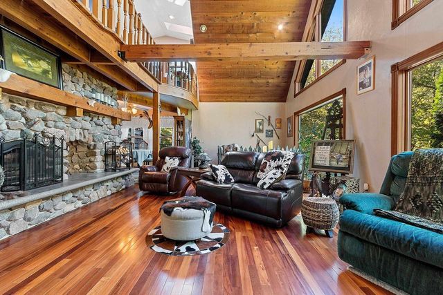 4901 SPIREA ROAD, Oconto, WI 54153