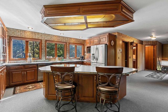 4901 SPIREA ROAD, Oconto, WI 54153