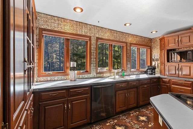 4901 SPIREA ROAD, Oconto, WI 54153