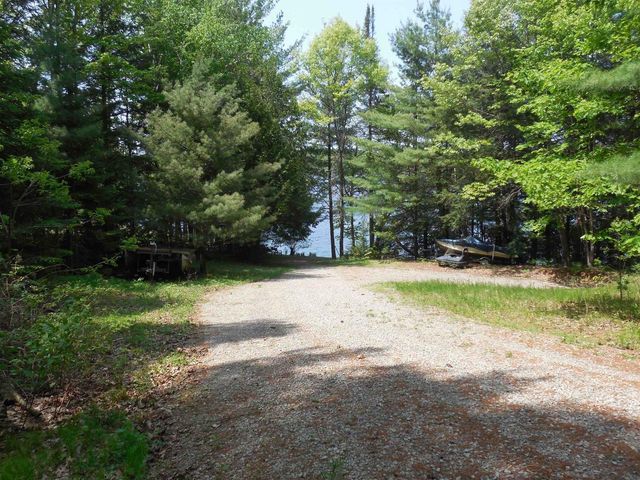 4901 SPIREA ROAD, Oconto, WI 54153