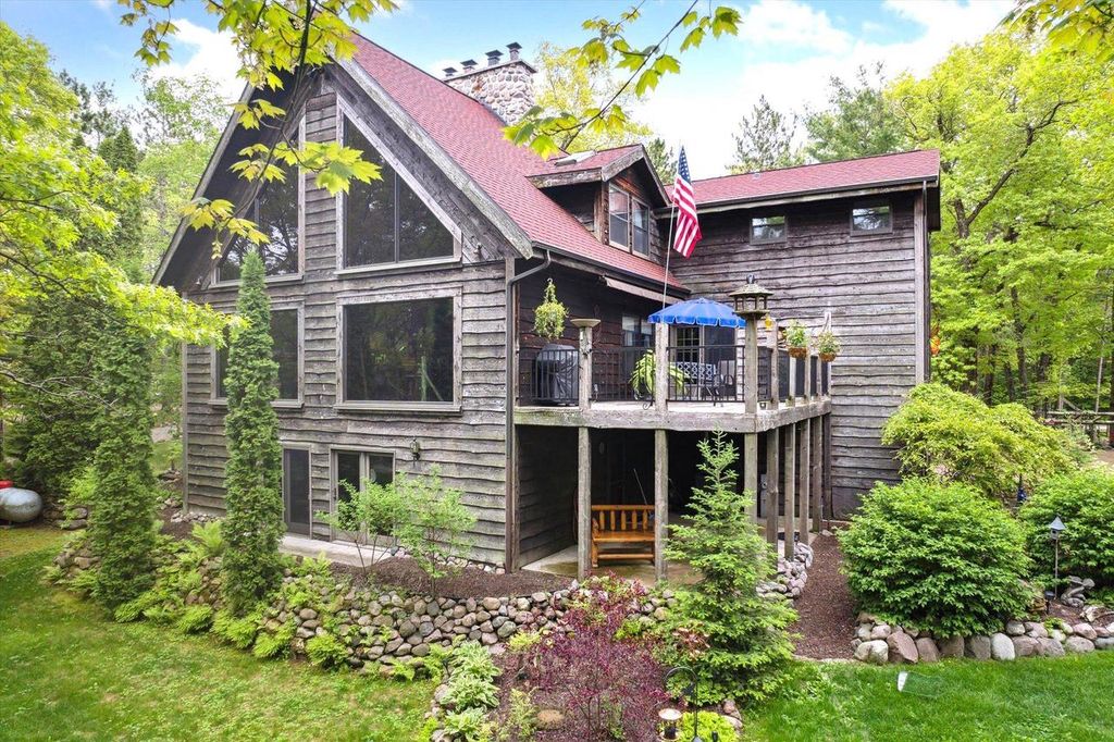 4901 SPIREA ROAD, Oconto, WI 54153