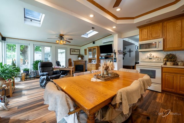 601 Franklin Street, Scales Mound, IL 61075