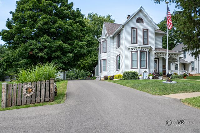 601 Franklin Street, Scales Mound, IL 61075