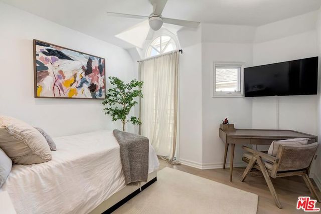 9001 Dayton Way D, Beverly Hills, CA 90211