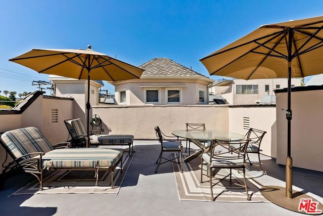 9001 Dayton Way D, Beverly Hills, CA 90211
