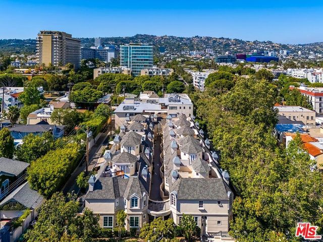9001 Dayton Way D, Beverly Hills, CA 90211