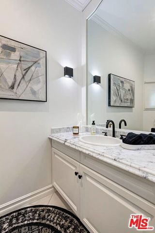 9001 Dayton Way D, Beverly Hills, CA 90211