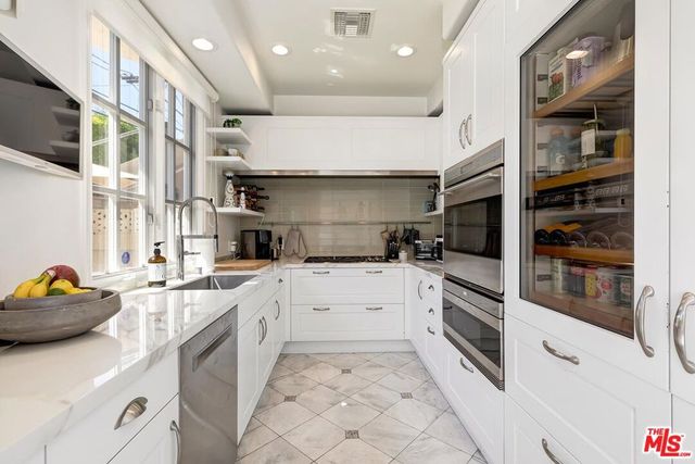 9001 Dayton Way D, Beverly Hills, CA 90211