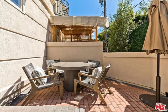 9001 Dayton Way D, Beverly Hills, CA 90211