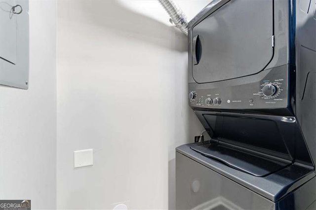 501 Dunbar Drive, Atlanta, GA 30338