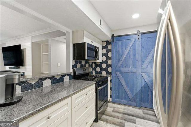 501 Dunbar Drive, Atlanta, GA 30338