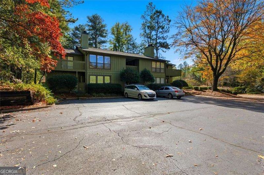 501 Dunbar Drive, Atlanta, GA 30338