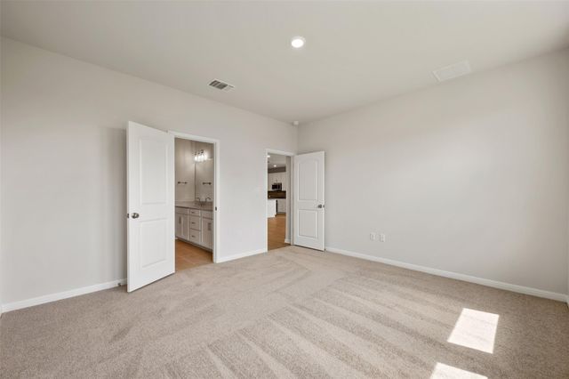 132 Arlington Park LOOP, Hutto, TX 78634