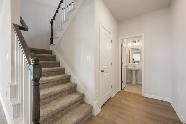 132 Arlington Park LOOP, Hutto, TX 78634