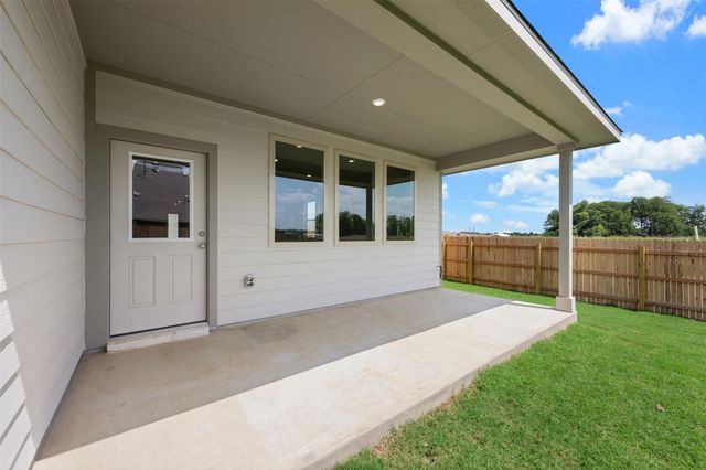 132 Arlington Park LOOP, Hutto, TX 78634
