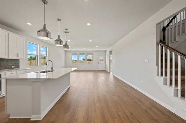 132 Arlington Park LOOP, Hutto, TX 78634